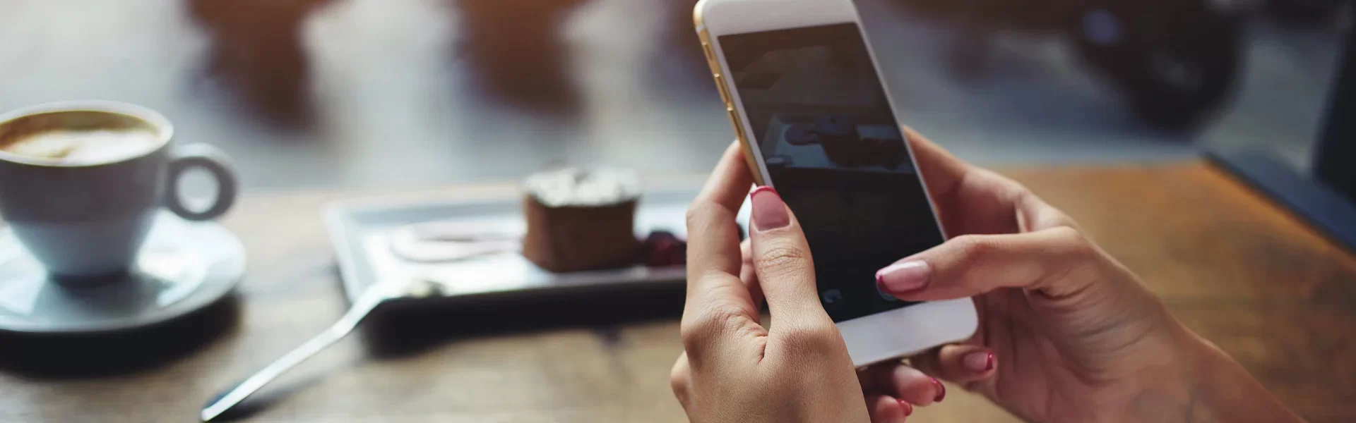 2251-contact_header.webp 2251-contact_header.webp